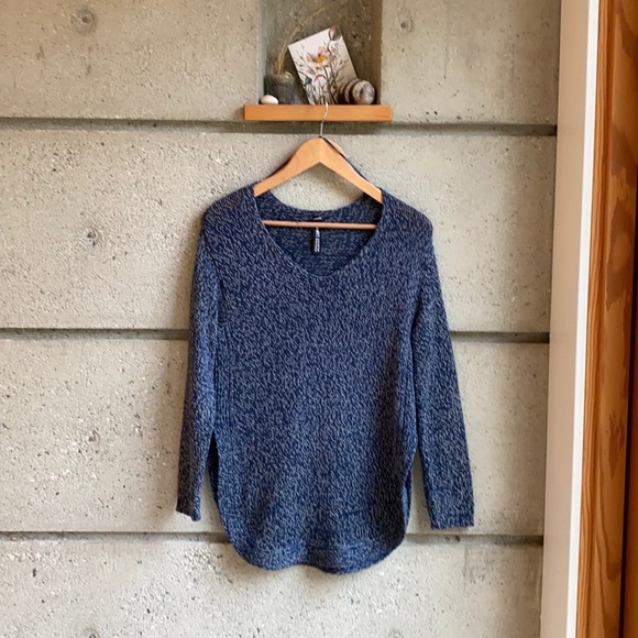 Design Lab by Lord & Taylor Heathered Blue Knit Sweater - Picture 3 of 10